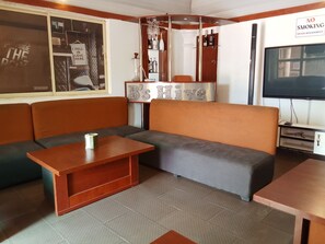Restaurant - B's Hive Hotel & Suites (Abuja)