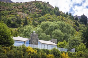 Exterior - Riverview Retreat (Arthur's Point)