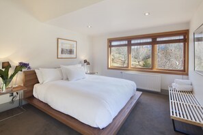 Luxury-Villa, Mehrere Schlafzimmer, Bergblick, zum Garten hin | 5 Schlafzimmer, hochwertige Bettwaren, Babybetten, kostenloses WLAN