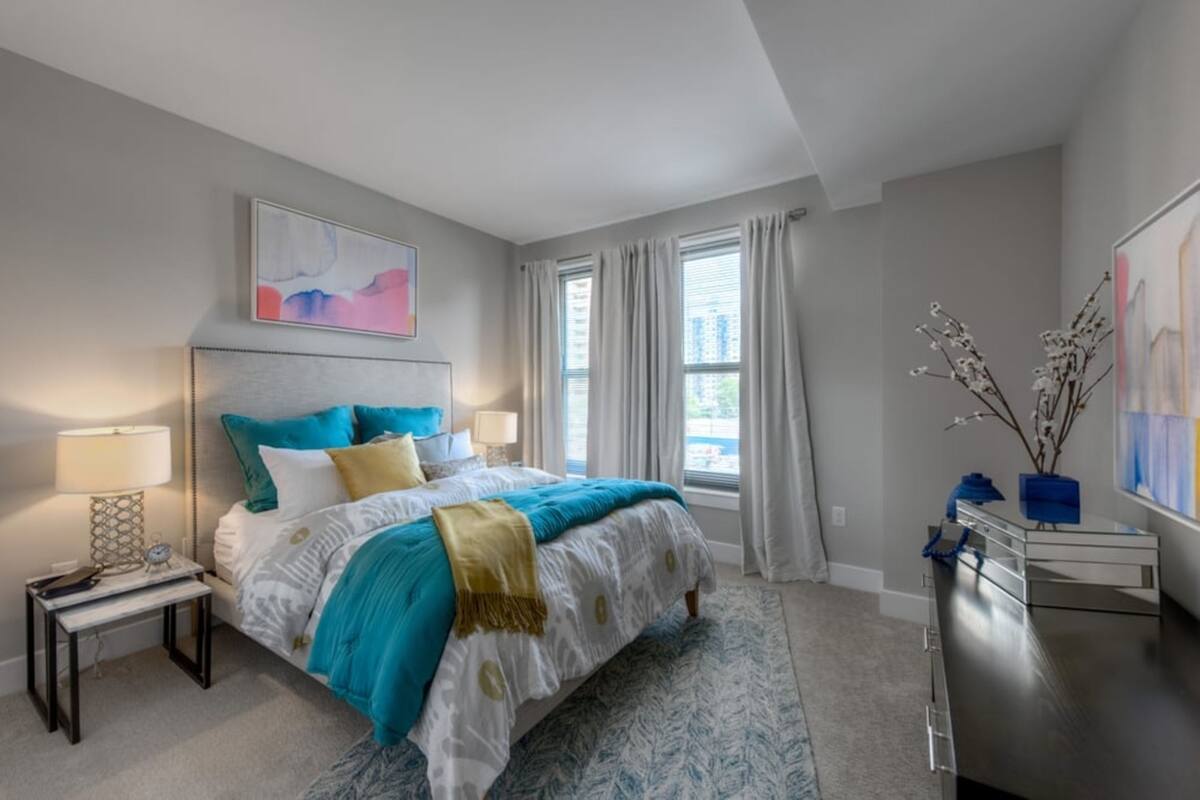 1 室のベッドルーム、デスク、アイロン / アイロン台、WiFi (無料)