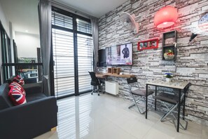 1 bedroom, desk, free WiFi - The Smart Hostel (Nakhon Ratchasima)