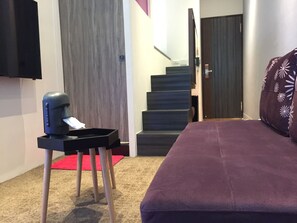 ห้องบิสซิเนสสำหรับสี่ท่าน, 1 ห้องนอน | 1 ห้องนอน, ตกแต่งพิเศษโดยเฉพาะ, เตียงเสริม/เปล, Wi-Fi ฟรี