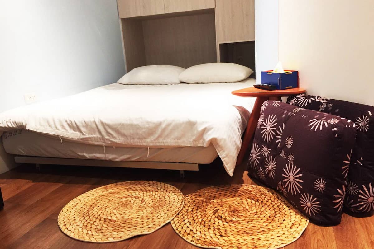 1 bedroom, rollaway beds (surcharge), WiFi (free)