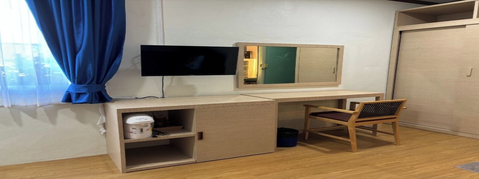 superior room | in-room safe, desk, free wifi