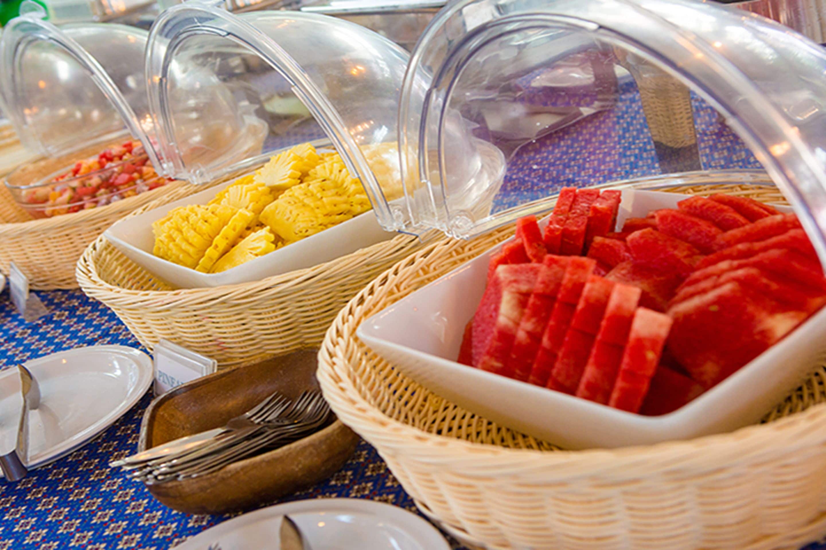 Dagelijks ontbijtbuffet (THB 300 per persoon)