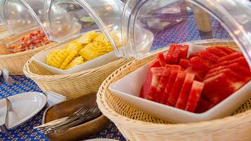 Daily buffet breakfast (THB 300 per person)