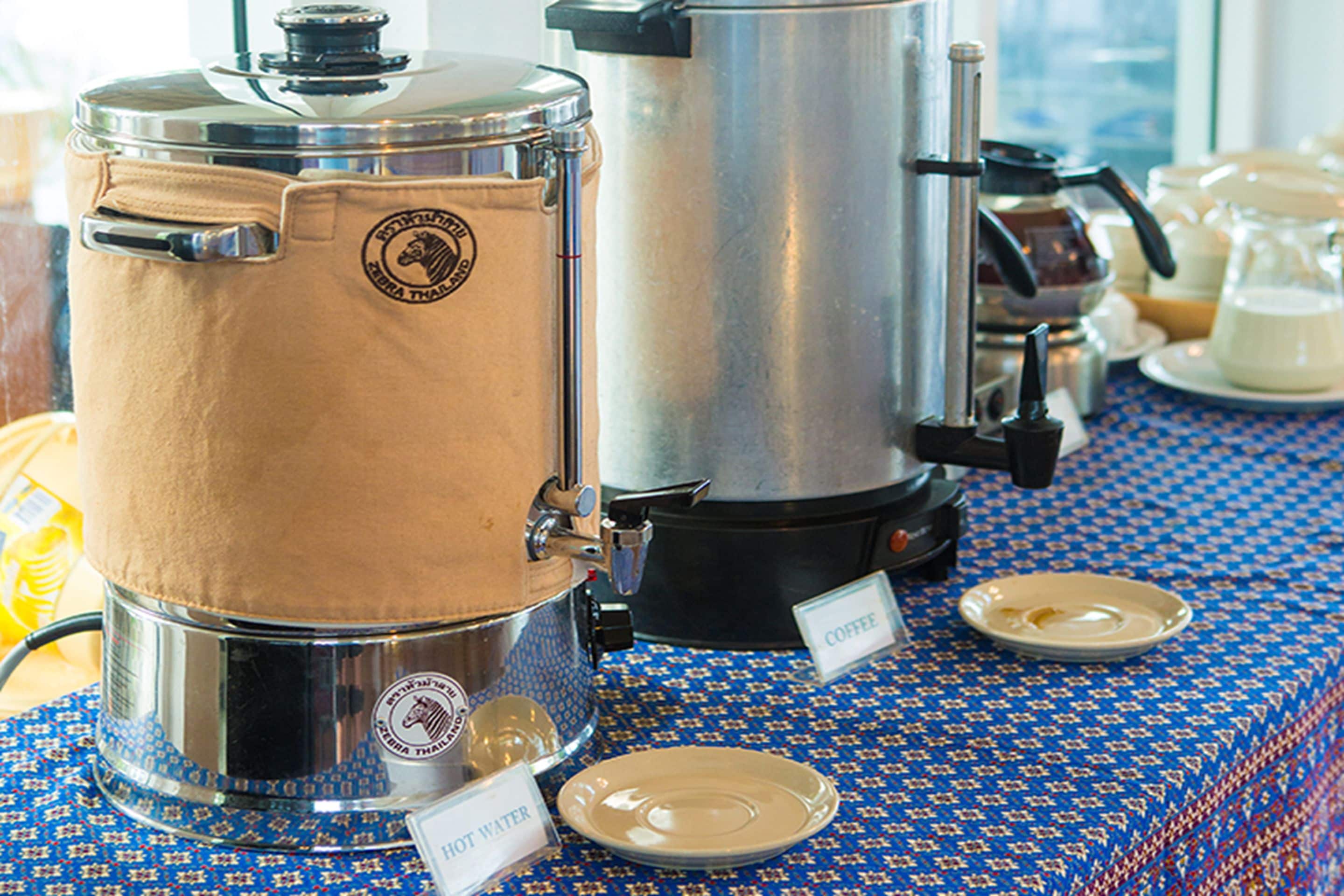 daily buffet breakfast (thb 300 per person)