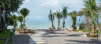 Villa Blanca Hotel & Restaurant