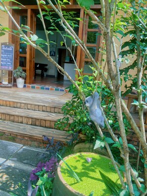 Property entrance - Yangshuo Eden Inn (Guilin)