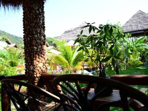 Superior Double Bungalow | Balcony view - Darica Resort (Kep)