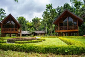 Property grounds - Kandy Cabana Eco Resort (Weligalla)
