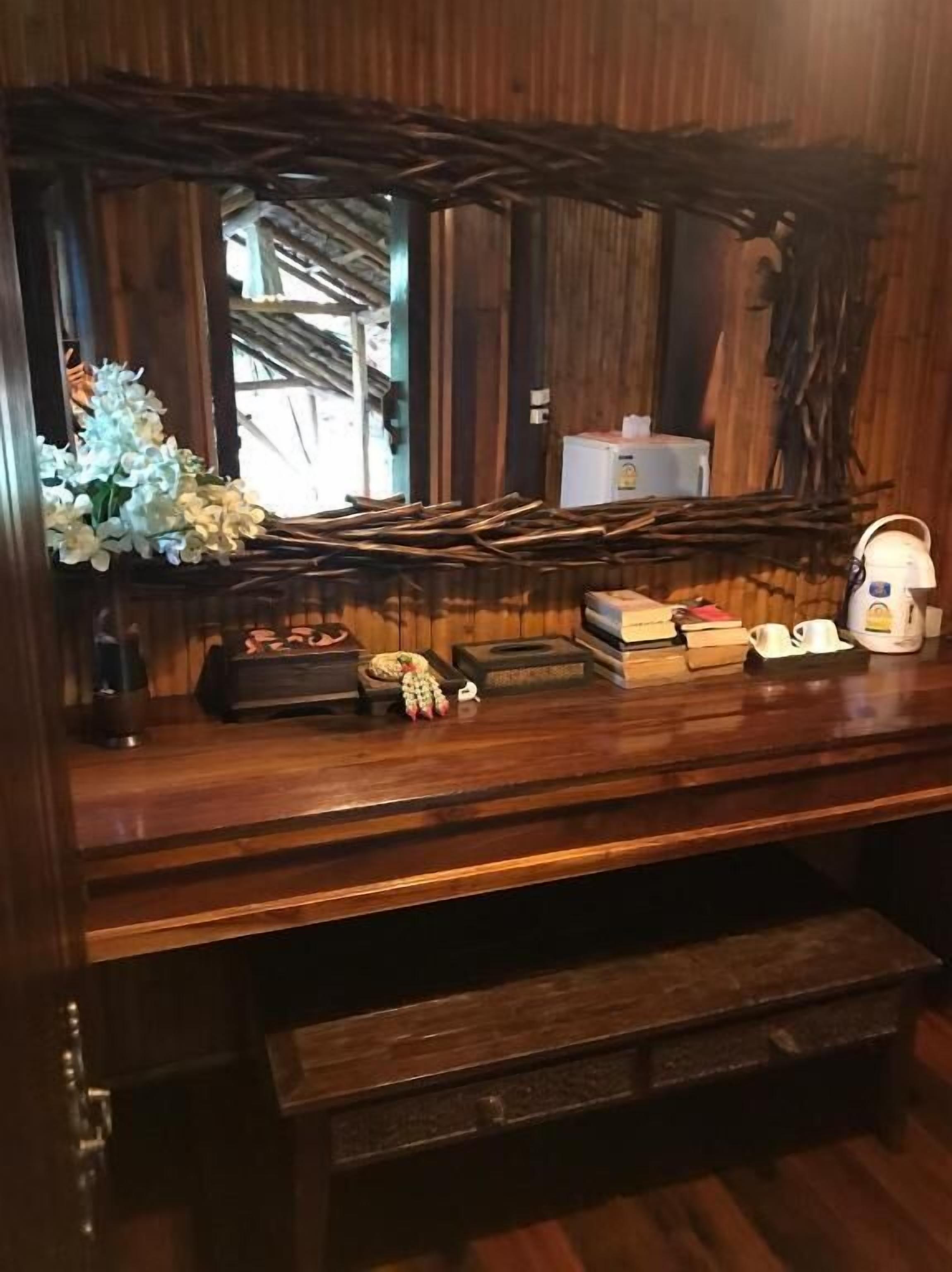 grand deluxe double room | minibar, in-room safe, desk, free wifi