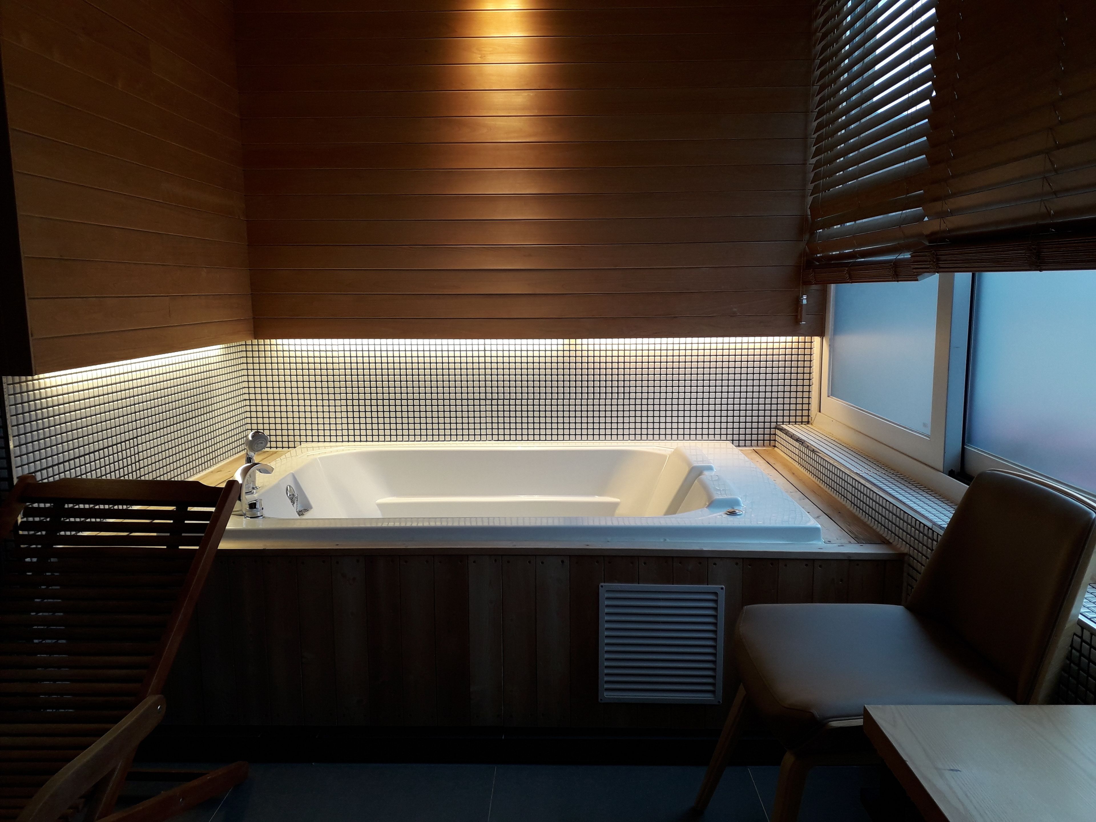 terrace | premium bedding, free wifi