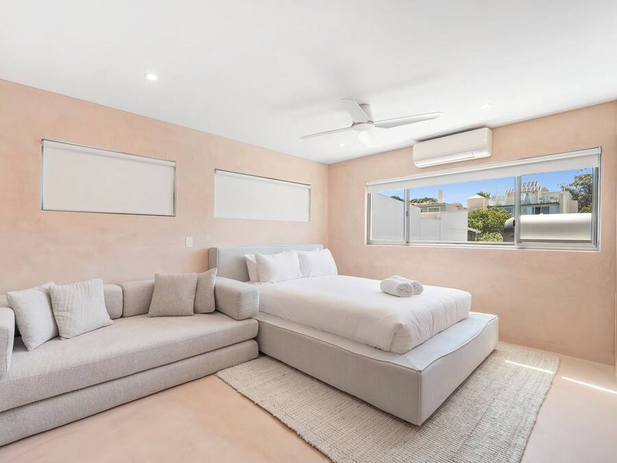 2 Bedroom Apartment | Iron/ironing board, free WiFi, bed sheets