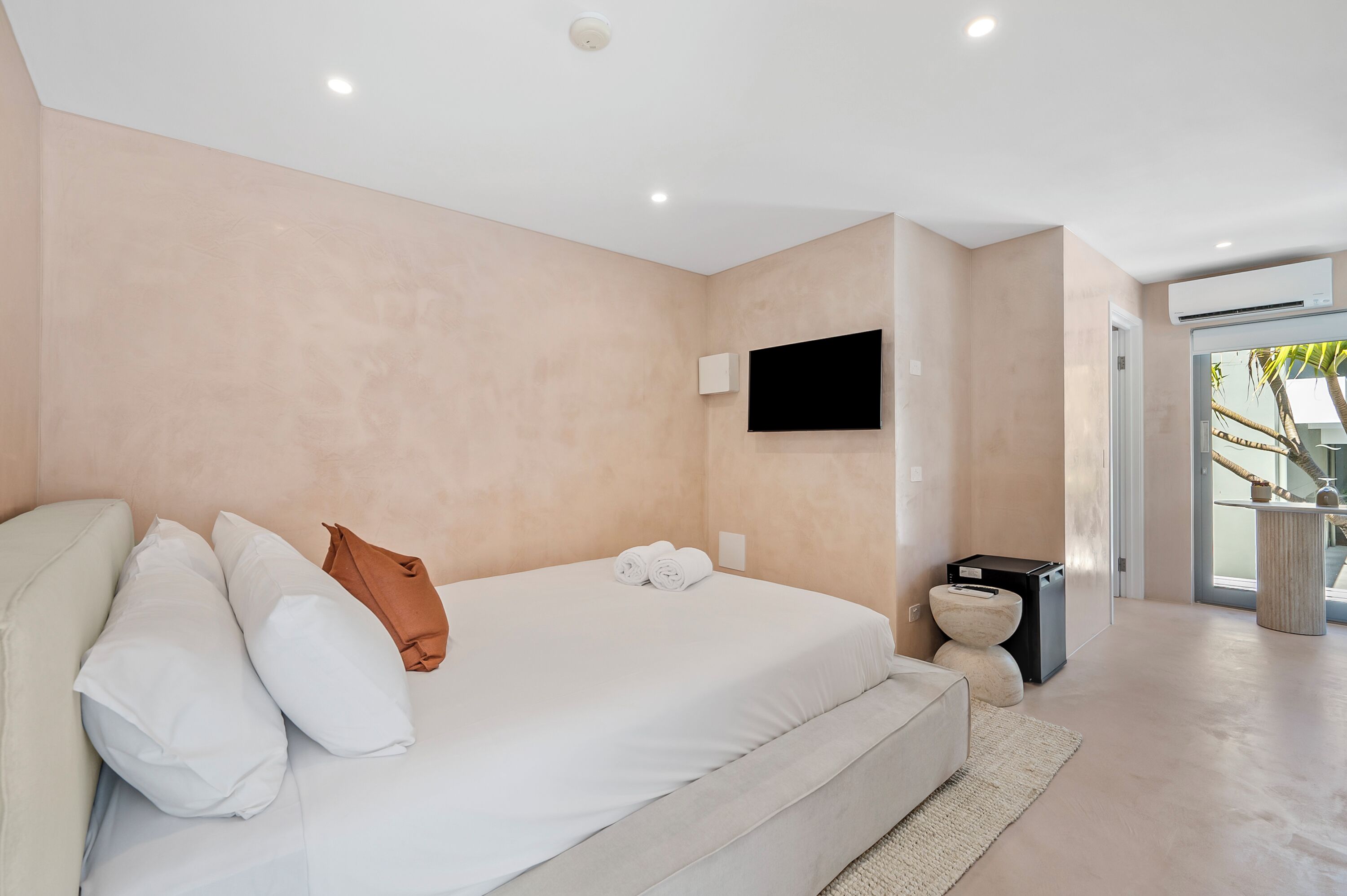 Deluxe Room, 1 Queen Bed