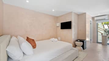 Deluxe kamer, 1 queensize bed | Een strijkplank/strijkijzer, gratis wifi, beddengoed