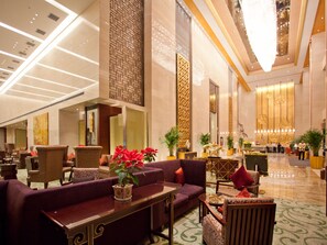 Lobby sitting area - Grand New Century Hotel (Qingdao)
