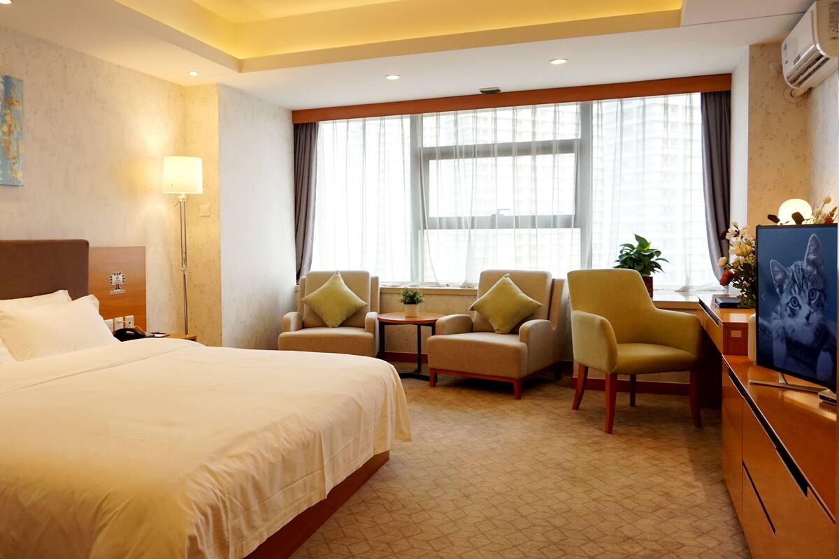 典雅客房 | 迷你吧、客房內保險箱、書桌、熨斗/熨衣板