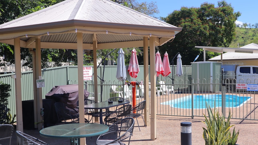 Country Roads Motor Inn Gayndah Qld