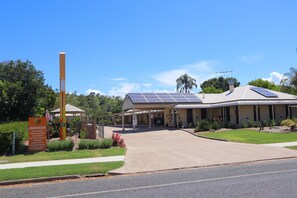 Fachada de la propiedad