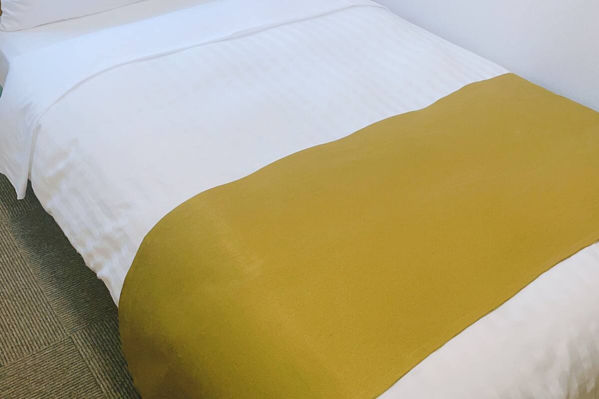 desk, iron/ironing board, free wifi