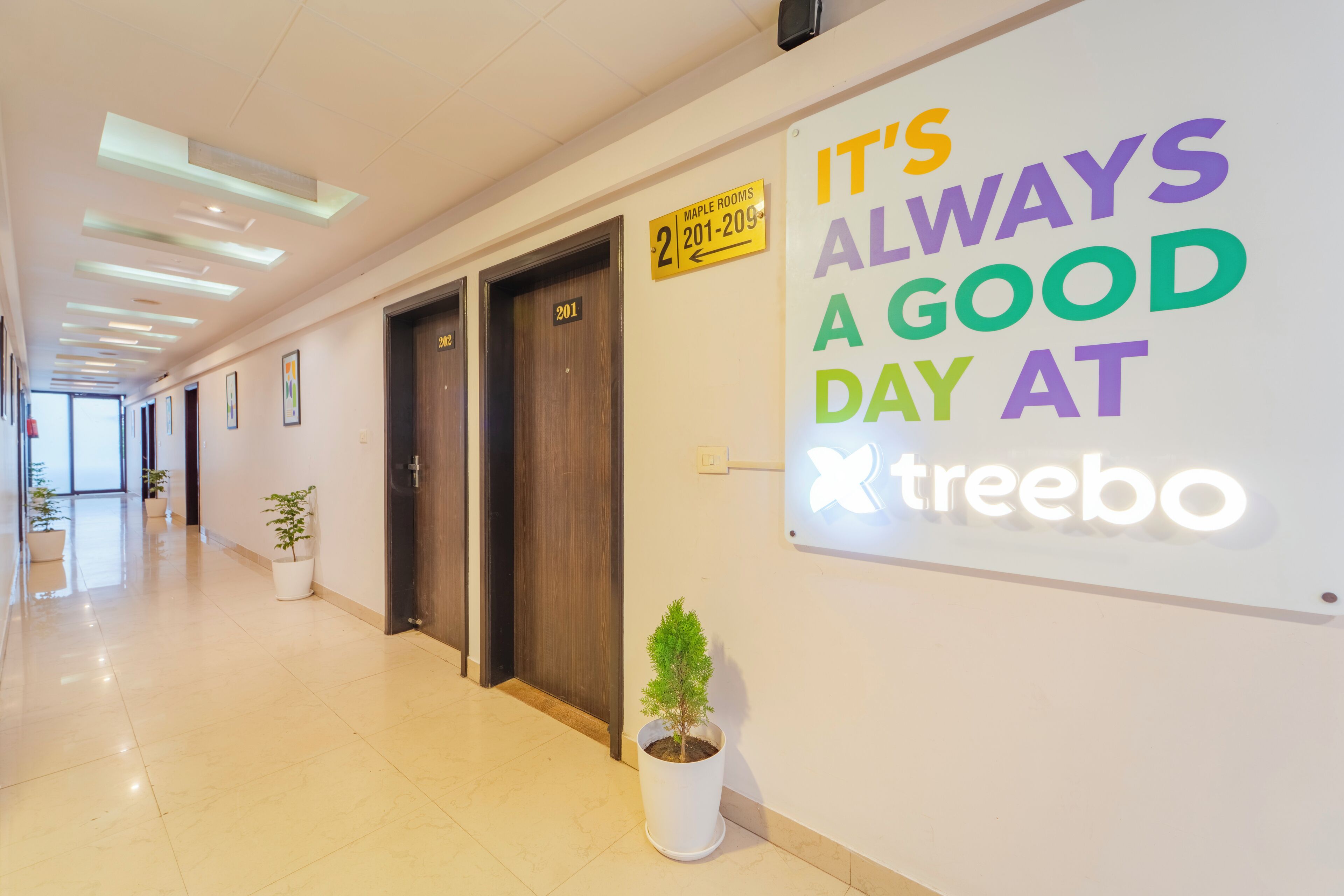 Foto - Treebo Shivam Inn Near Singapore Mall