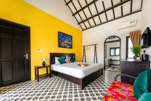 华丽双人房, 泳池景观 | 1 多间卧室、迷你吧、客房内保险箱、特色家居