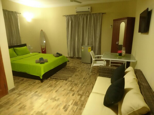 Exclusive-Studiosuite, 1 Schlafzimmer, Stadtblick, Executive-Etage | Hochwertige Bettwaren, Pillowtop-Betten, Minibar, individuell dekoriert