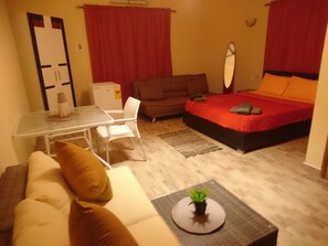 Exclusive-Studiosuite, 1 Schlafzimmer, Stadtblick, Executive-Etage | Hochwertige Bettwaren, Pillowtop-Betten, Minibar, individuell dekoriert