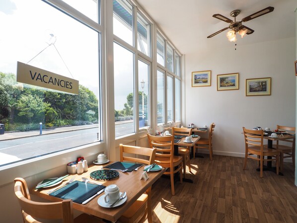 Restaurant - By The Sea Bed and Breakfast (Eastbourne)