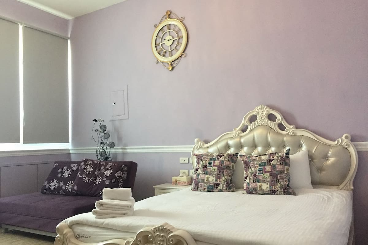 Romantic Double Room, 1 Bedroom (Over 2pax, additional cost applies) | Desk, free WiFi, bed sheets