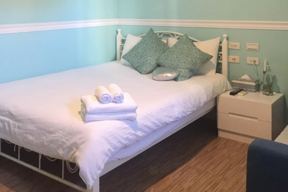 Comfort Double Room, 1 Bedroom (Over 2pax, additional cost applies) | Desk, free WiFi, bed sheets