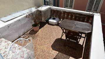 Design Double Room, 1 Double Bed, Terrace (Blue) | Egyptian cotton sheets, premium bedding, individually decorated