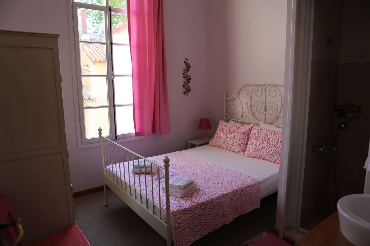 Double Room, 1 Double Bed (Pink) | Egyptian cotton sheets, premium bedding, individually decorated