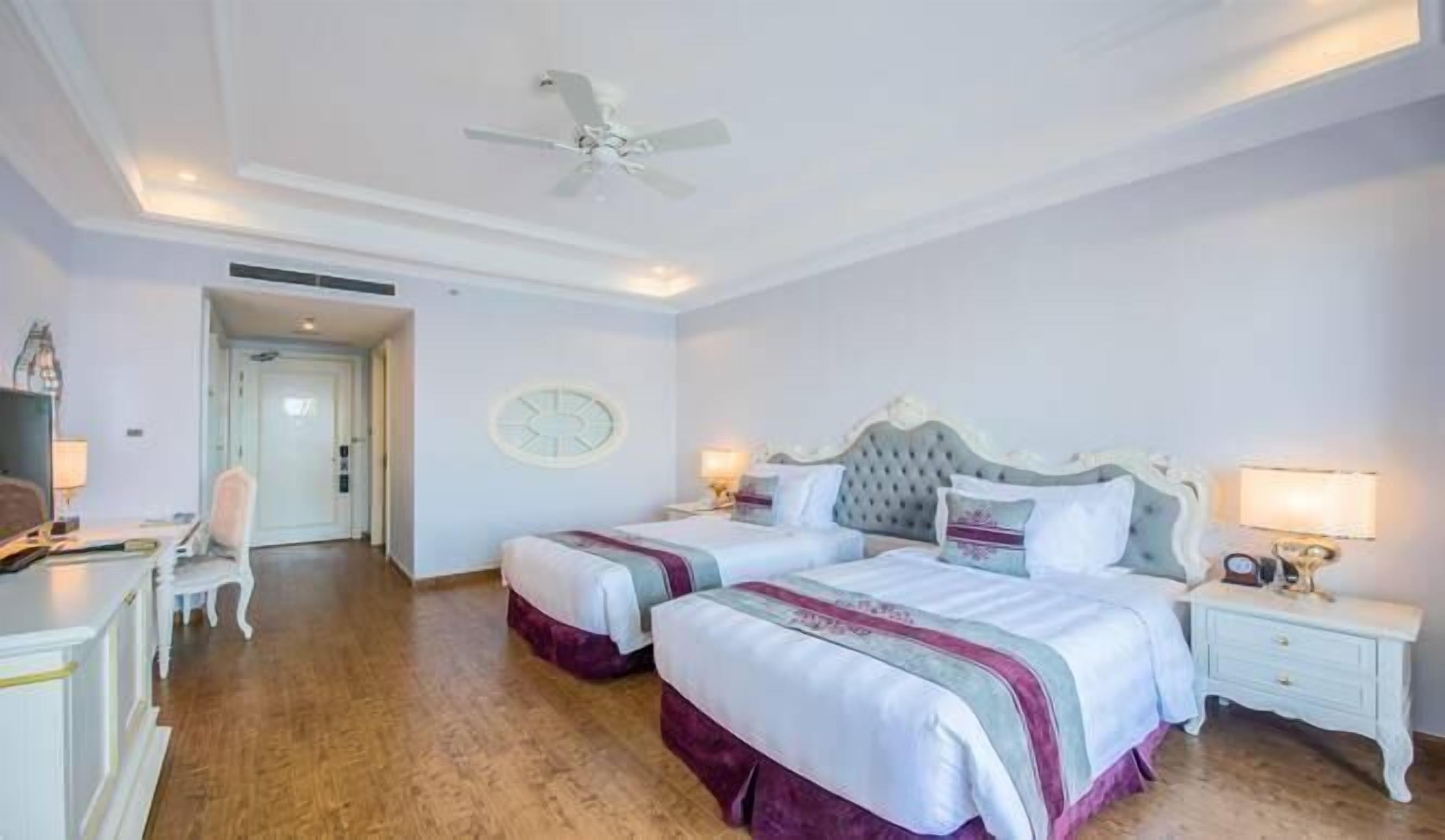 Premium bedding, minibar, in-room safe, desk