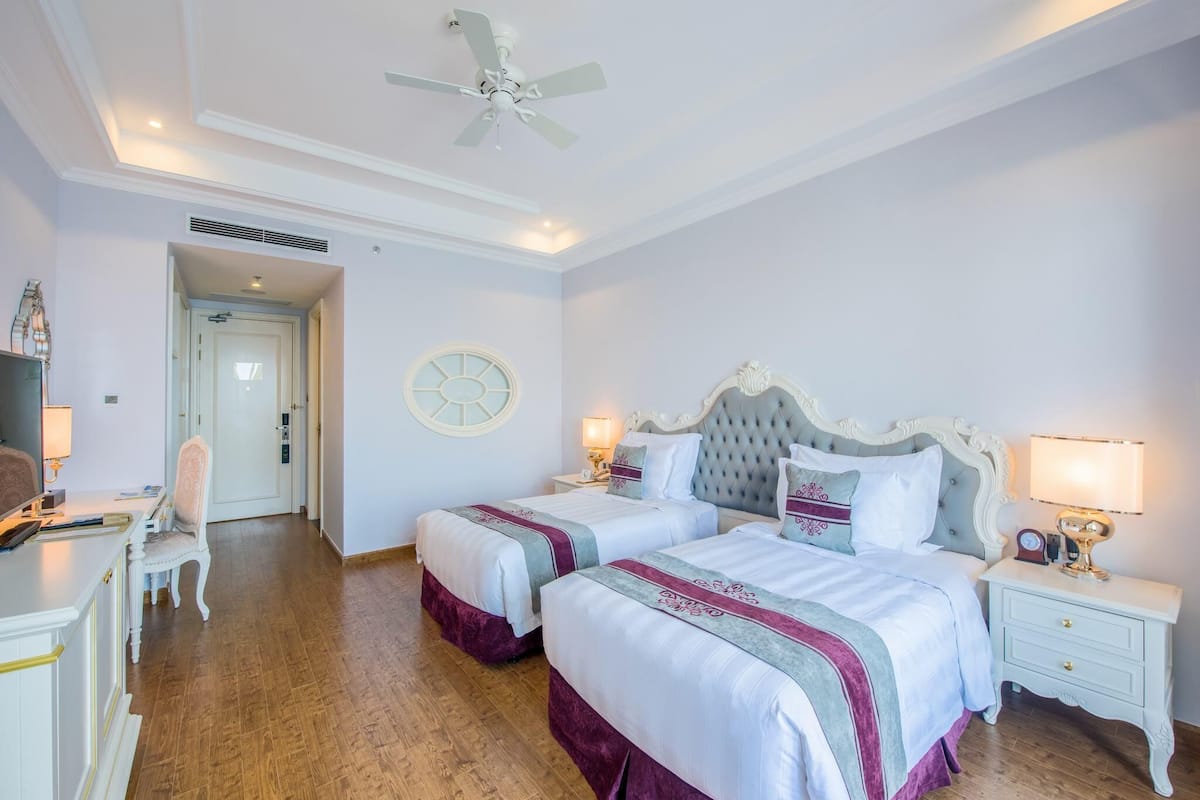 Premium bedding, minibar, in-room safe, desk