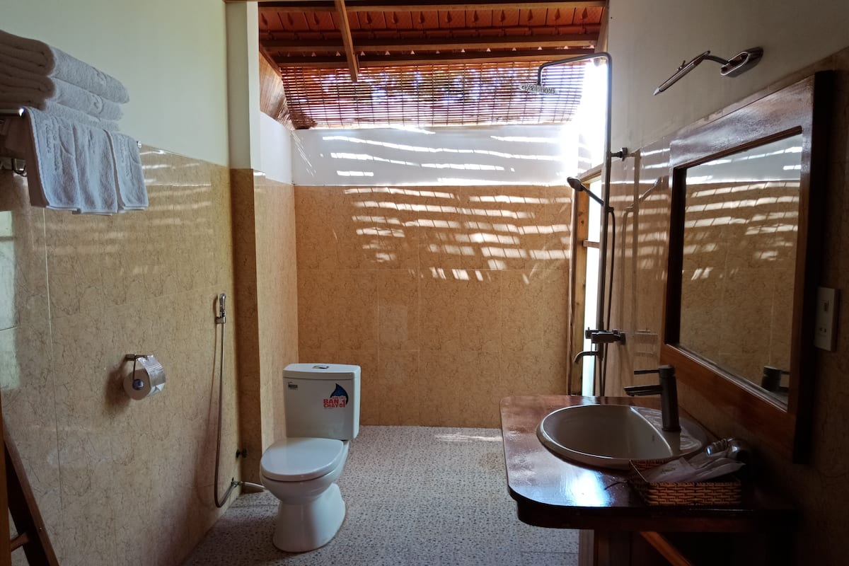 shower, free toiletries, hair dryer, bathrobes