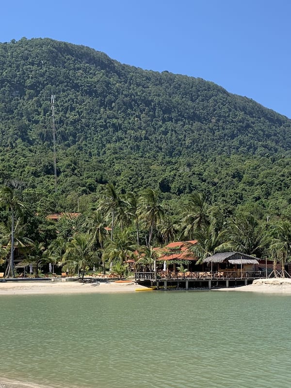 Private beach, beach umbrellas, beach towels