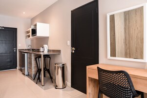 Electric kettle, toaster, paper towels