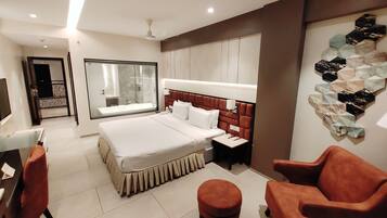 Habitación | 1 habitación, ropa de cama de alta calidad y minibar