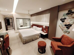 1 bedroom, premium bedding, minibar, in-room safe - The Flora Grand (Vasco da Gama)