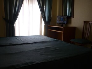 In-room safe, desk, rollaway beds, free WiFi