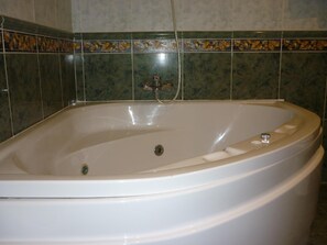 Shower, free toiletries, hair dryer, towels - Hotel Tuto (Torrevieja)