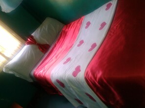 Bureau, fer et planche à repasser, Wi-Fi gratuit