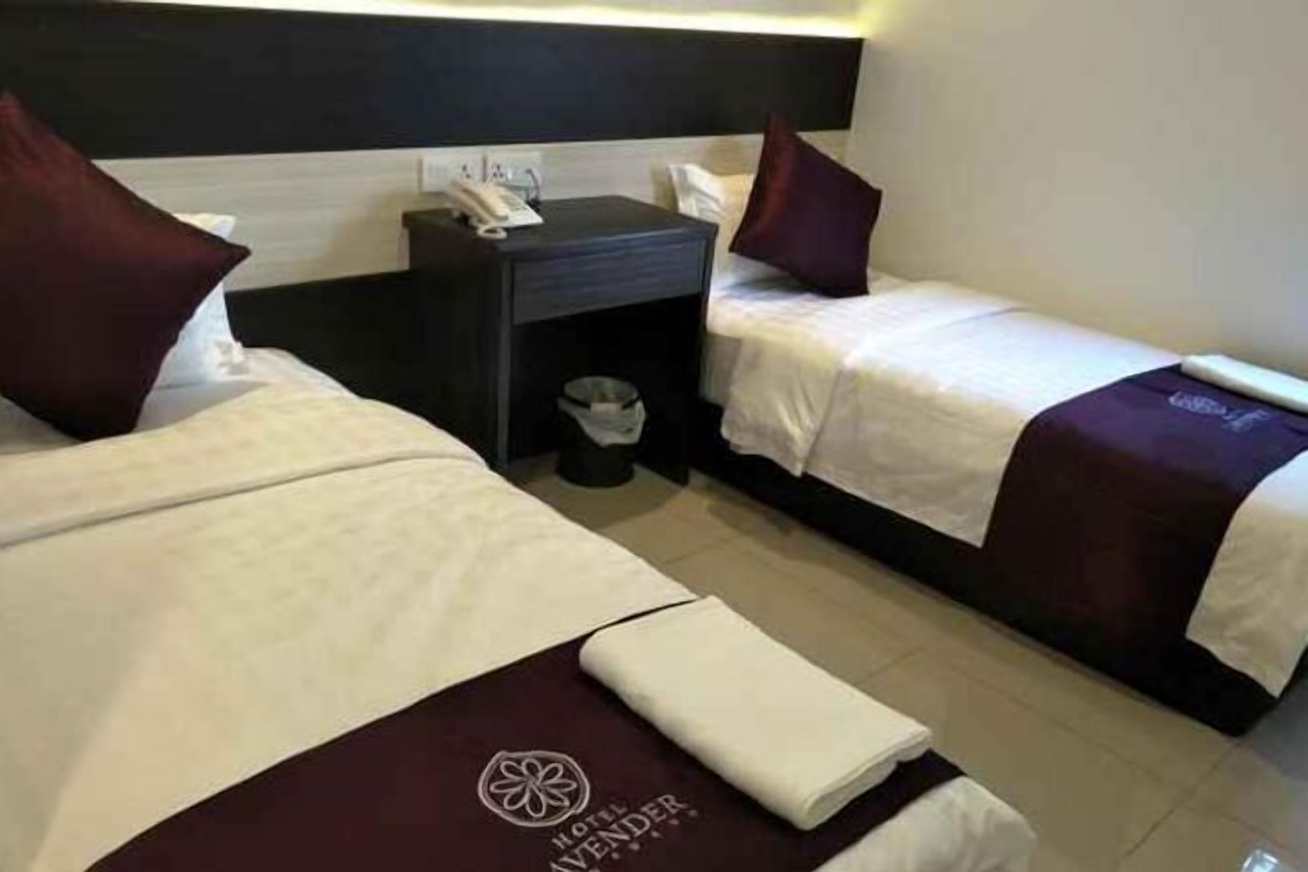 Escritorio, insonorización, wifi gratis y ropa de cama 