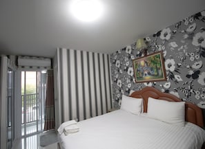Superior Double Room, 1 King Bed | Minibar, desk, blackout drapes, free WiFi