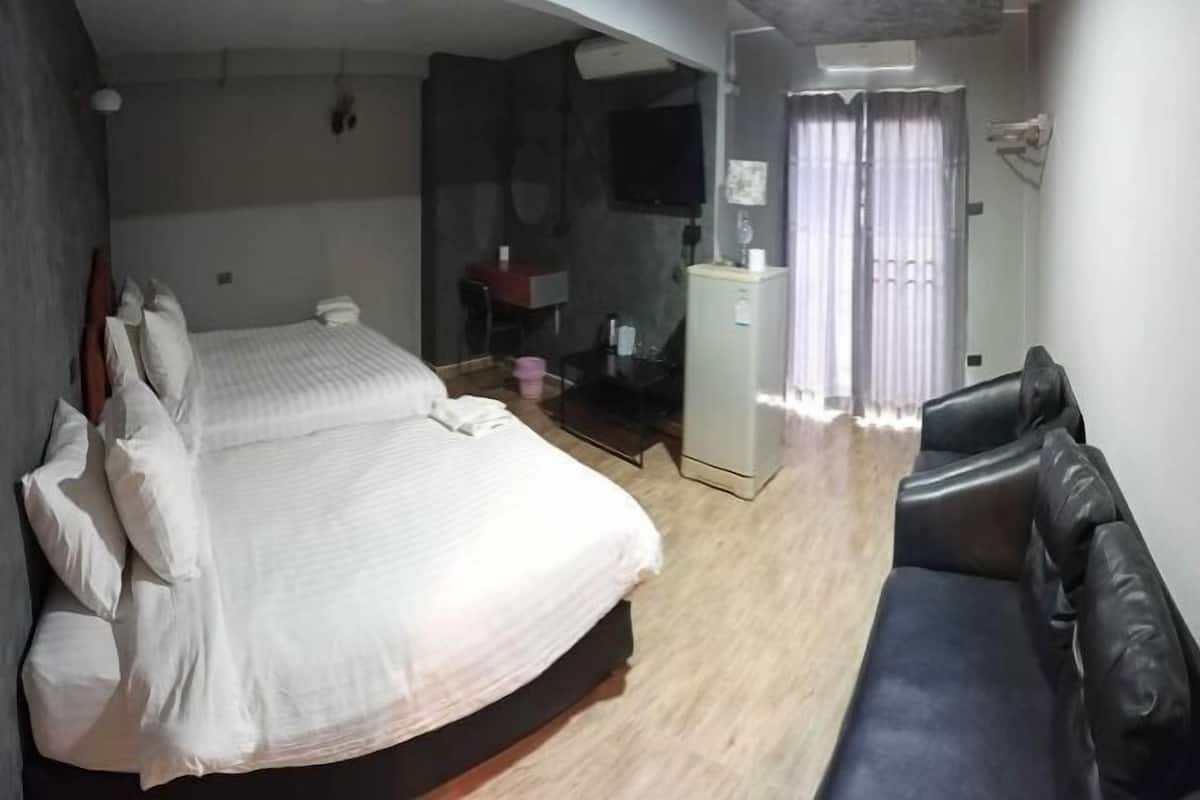 Minibar, Schreibtisch, Verdunkelungsvorhänge, kostenloses WLAN
