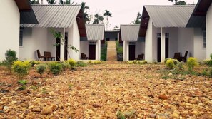 Front of property - evening/night - Sinharaja Forest Sanctuary Hotel (Deniyaya)