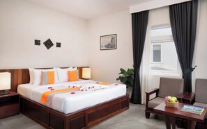 Studio Double With Balcony - Free Pick Up