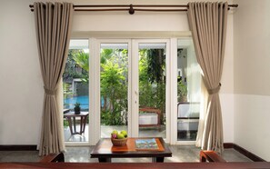 Honeymoon Suite with Balcony Pool View | Balcony view - Indra Angkor Residence (Siem Reap)